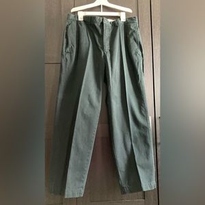 Gap Relaxed Fit Khakis - black, size 36x30.